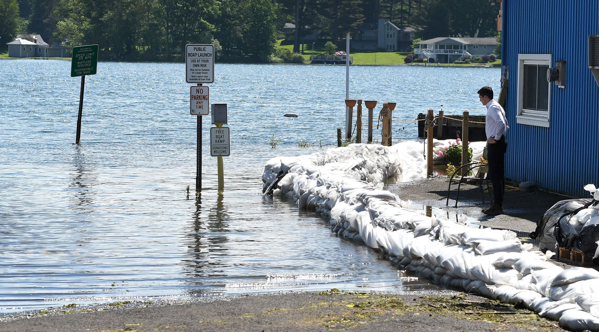Schumer tours flood damage 8.JPG